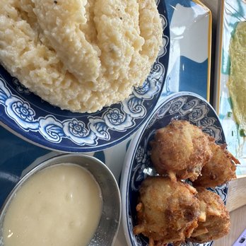 Biscuit Belly - Chesapeake - Cheesy grits and loaded tots - Breakfast & Brunch Near Me - Chesapeake, Virginia Biscuit Belly - Chesapeake - Cheesy grits and loaded tots - Breakfast & Brunch Near Me - Chesapeake, Virginia
