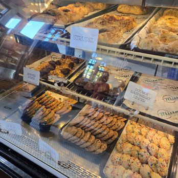 Milton's - Delis Near Me - Del Mar, California