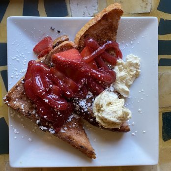 Batter & Berries - Strawberry French toast - Breakfast & Brunch Near Me - Chicago, Illinois Batter & Berries - Strawberry French toast - Breakfast & Brunch Near Me - Chicago, Illinois