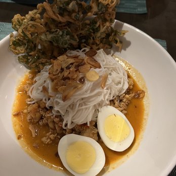 Baan Siam - Thai Vermicelli in Chili Peanut Sauce - Thai Near Me - Washington, DC, District of Columbia