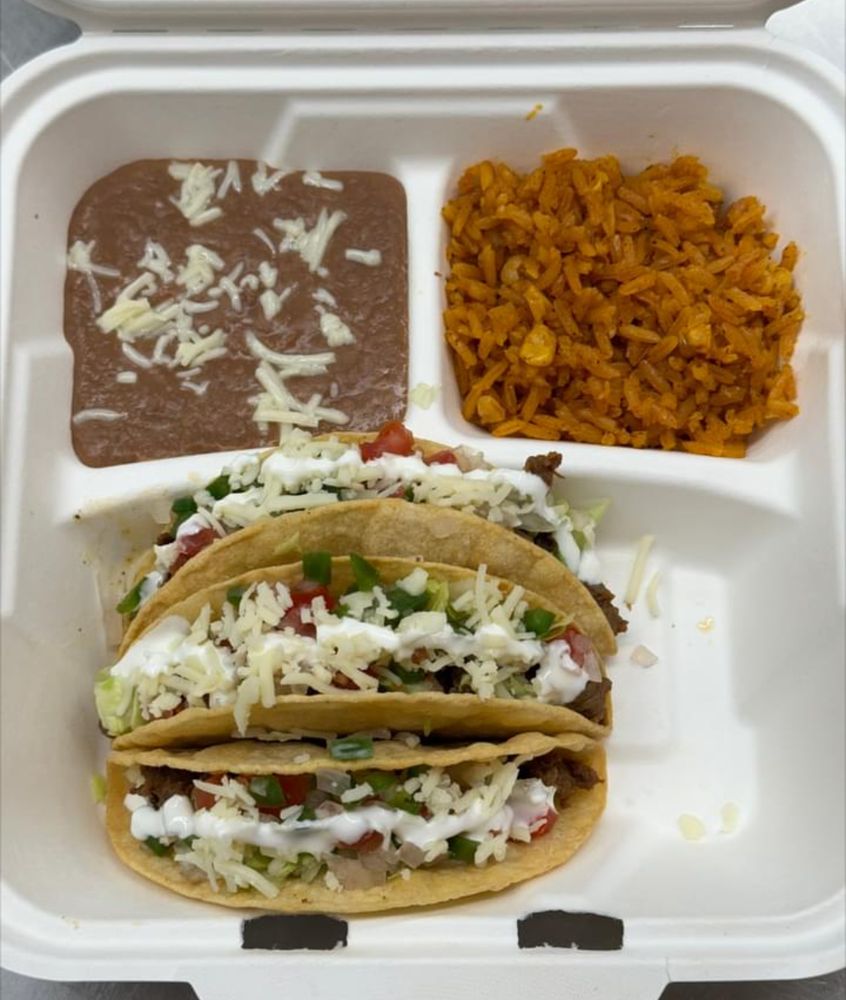 Sandy’s Restaurant Logo