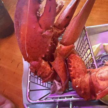 Outlaw Oyster - Crab claws - Seafood Near Me - Wauwatosa, Wisconsin