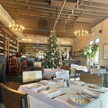 Bella Siena - The inside facing the entrance. - Italian Near Me - Benicia, California