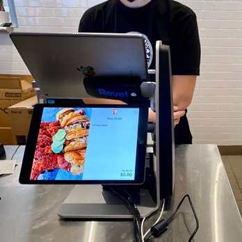 Dave's Hot Chicken - Cashier interior - Chicken Shop Near Me - Menifee, California