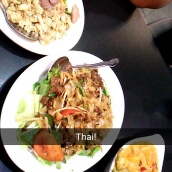 Blue Mango - Blue mango fried rice, top left. Spicy noodles, middle. Mango curry w/shrimp and scallops, bottom right. - Vegetarian Near Me - San Jose, California