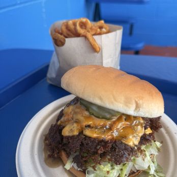 Goldburger - California Classic + Curly Fry - Burgers Near Me - Los Angeles, California