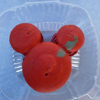 Jolly Holiday Bakery Cafe - Raspberry-Rose Macaron (TikTok: @justandyvu) - Bakeries Near Me - Anaheim, California