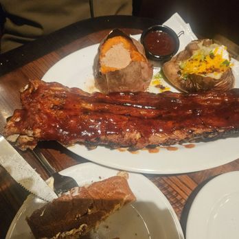 LongHorn Steakhouse - Steakhouses Near Me - Oak Lawn, Illinois