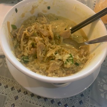 Viet Rice - 27. Curry Rice with pork (I ate most of the vegetables already I'm sorry.) - Vietnamese Near Me - Rio Rancho, New Mexico Viet Rice - 27. Curry Rice with pork (I ate most of the vegetables already I'm sorry.) - Vietnamese Near Me - Rio Rancho, New Mexico