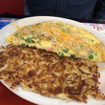 Cozy Corner Cafe - Ham, green pepper and cheddar omelette with hash browns. - Breakfast & Brunch Near Me - Mesa, Arizona