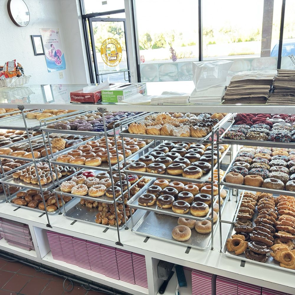 Donut Basket - Donuts Near Me - Milpitas, California
