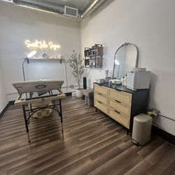 Silk and Sugar Lounge