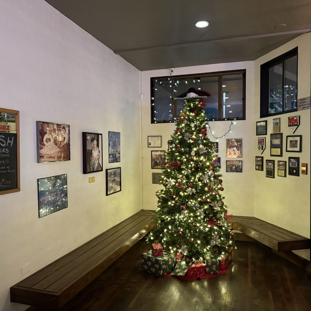 Mama Lupe's Cocina - Holiday vibes - Mexican Near Me - San Leandro, California Mama Lupe's Cocina - Holiday vibes - Mexican Near Me - San Leandro, California