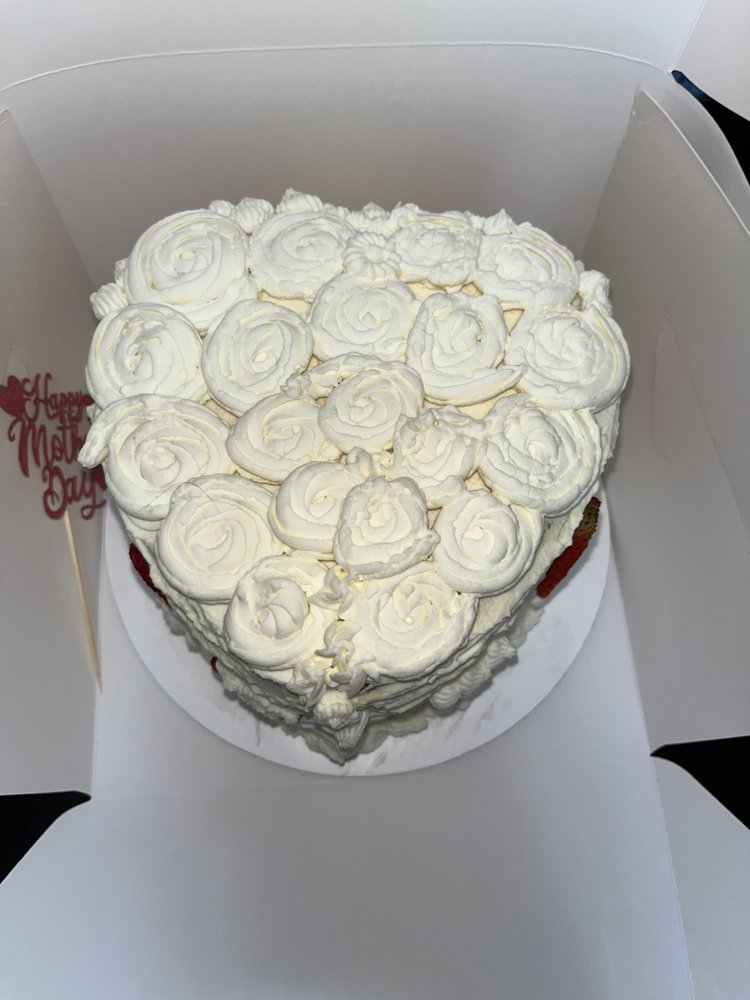 Cakes By Aida Logo