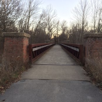 Anchorage Trail - Long bridge on the trail. It's sturdy and built for horses too. Bonus-- there is a nature trail UNDER the bridge! (Mind. Blown.) - Hiking Near Me - Anchorage, Kentucky Anchorage Trail - Long bridge on the trail. It's sturdy and built for horses too. Bonus-- there is a nature trail UNDER the bridge! (Mind. Blown.) - Hiking Near Me - Anchorage, Kentucky