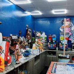 Kingspoint Mart - Inside
