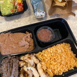 Fajita Pete's - Highlands Ranch - The Chicken and Steak fajitas