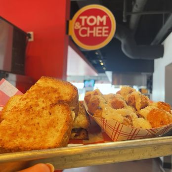 Tom & Chee - Soup Near Me - Newport, Kentucky Tom & Chee - Soup Near Me - Newport, Kentucky