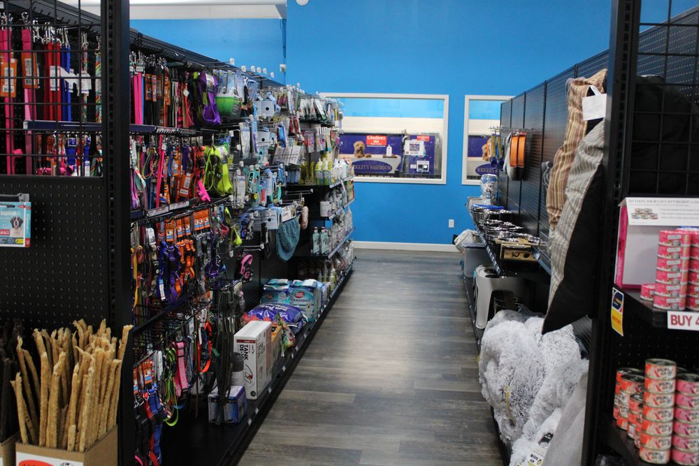 GLADIEUX HOME CENTER Updated July 2024 5120 Navarre Ave, Oregon, Ohio Pet Stores Phone
