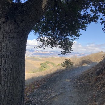Johnson Ranch Trail - Hiking Near Me - San Luis Obispo, California Johnson Ranch Trail - Hiking Near Me - San Luis Obispo, California