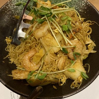 Empire - Singapore Street Noodles - Lounges Near Me - Boston, Massachusetts