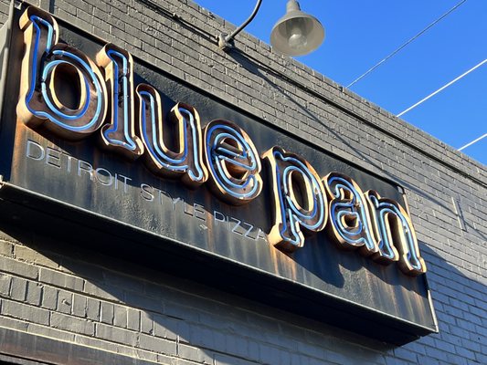 Blue Pan Pizza by null