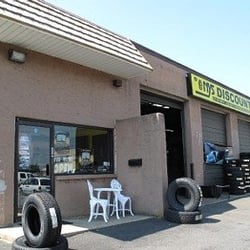 NYS Discount Tire - Front of shop