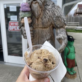 Mad Hatter's Ice Cream - Coffee Oreo Scoop - Ice Cream & Frozen Yogurt Near Me - Anacortes, Washington Mad Hatter's Ice Cream - Coffee Oreo Scoop - Ice Cream & Frozen Yogurt Near Me - Anacortes, Washington