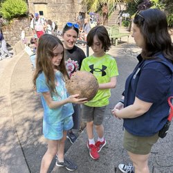 Point Defiance Zoo & Aquarium - Hands-on learning with tiger keepers.
