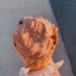 Seaweed's Sno-Balls & Ice Cream - Chocolate Peanut Butter