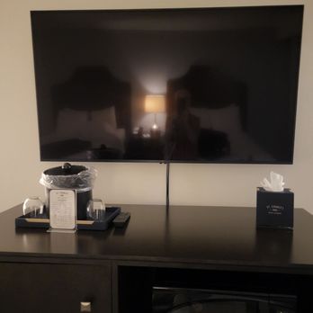 St. Charles Inn - Television - Hotels Near Me - New Orleans, Louisiana