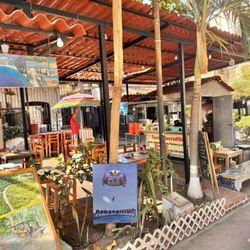 El Cuñado - The seating area in front of the taco stand