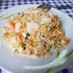 Bangkok Foodland - 虾仁炒饭是我跟哥们除了55号以外点的频率还挺高的一道，自制的eistee也是很推荐的，打着打着字饿了，妈蛋