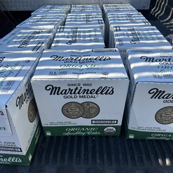 Martinelli's Company Store - Souvenir Shops Near Me - Watsonville, California