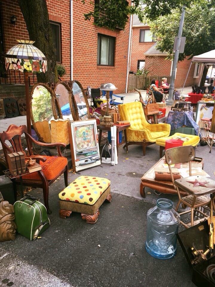 Retro Cornucopia - upholstery in Lemoyne, PA