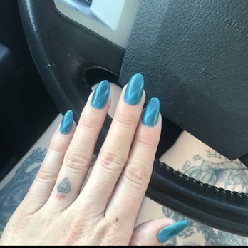 Queen Spa - Cat eye - Skin Care Near Me - Austin, Texas