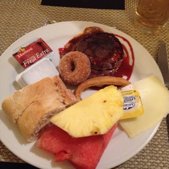 Occidental Cala Viñas - Breakfast options! Fresh fruit, bread, meats, cheeses and donuts! - Hotels Near Me - Badia de Palma, PM