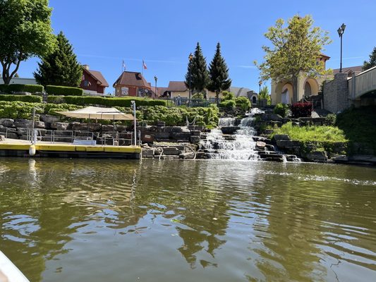 Frankenmuth FunShips by null