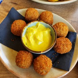 Grand Ma Bob's Bitterballen