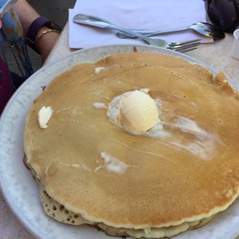 Broken Yolk Cafe - Breakfast & Brunch Near Me - La Quinta, California Broken Yolk Cafe - Breakfast & Brunch Near Me - La Quinta, California