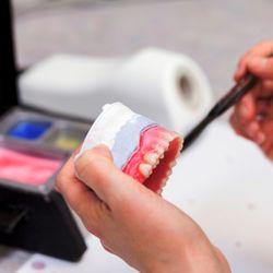 Gaetz Avenue Denture Clinic