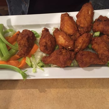 Mark Twain Diner Restaurant - My friend's wings- she loved them! - Diners Near Me - Union, New Jersey