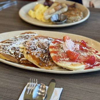 Snooze, an A.M. Eatery - Pancake sampler - Breakfast & Brunch Near Me - Boulder, Colorado