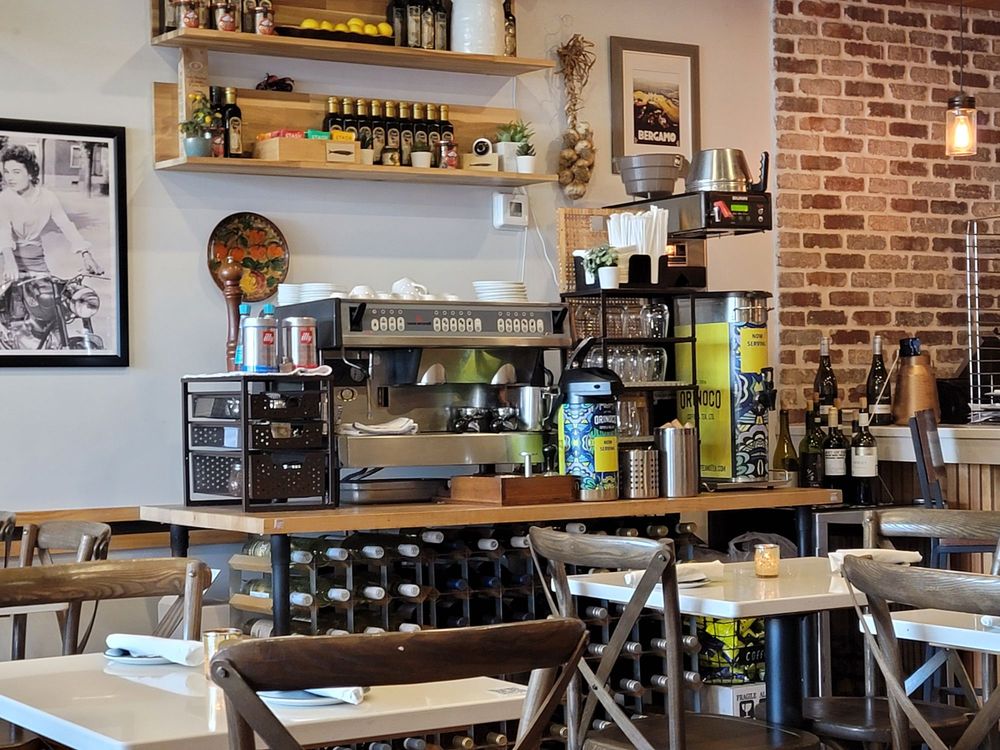 Ema Rossi Pizzeria Napoletana