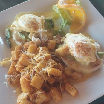 Buzzard's Roost Grill & Pub - Eggs Oscar - Seafood Near Me - Key Largo, Florida