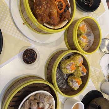 Sam Woo Cafe - Chicken Feet, Shrimp Scallop Dumpling and Black bean pork ribs - Desserts Near Me - Artesia, California Sam Woo Cafe - Chicken Feet, Shrimp Scallop Dumpling and Black bean pork ribs - Desserts Near Me - Artesia, California