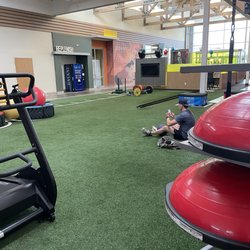LA Fitness - Large personal training area