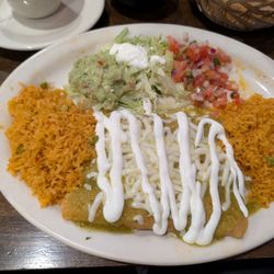 Compadres Mexican Restaurant - Enchiladas verdes