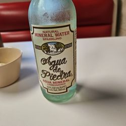 La Familia - Ice cold mexican mineral water in a glass bottle