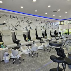Natural Nails & Spa